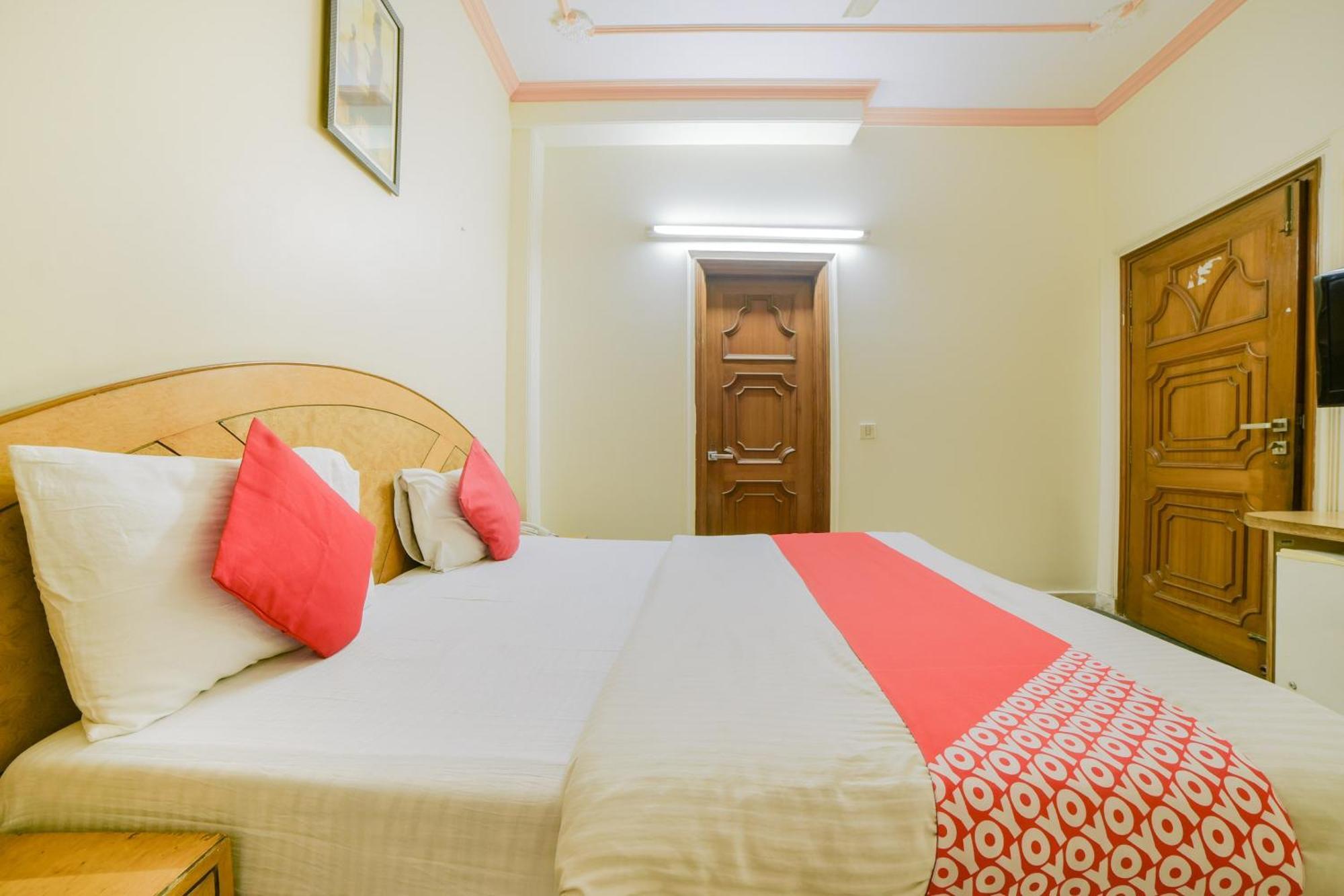 Super Hotel O Blue Sapphire Delhi นิวเดลี ภายนอก รูปภาพ